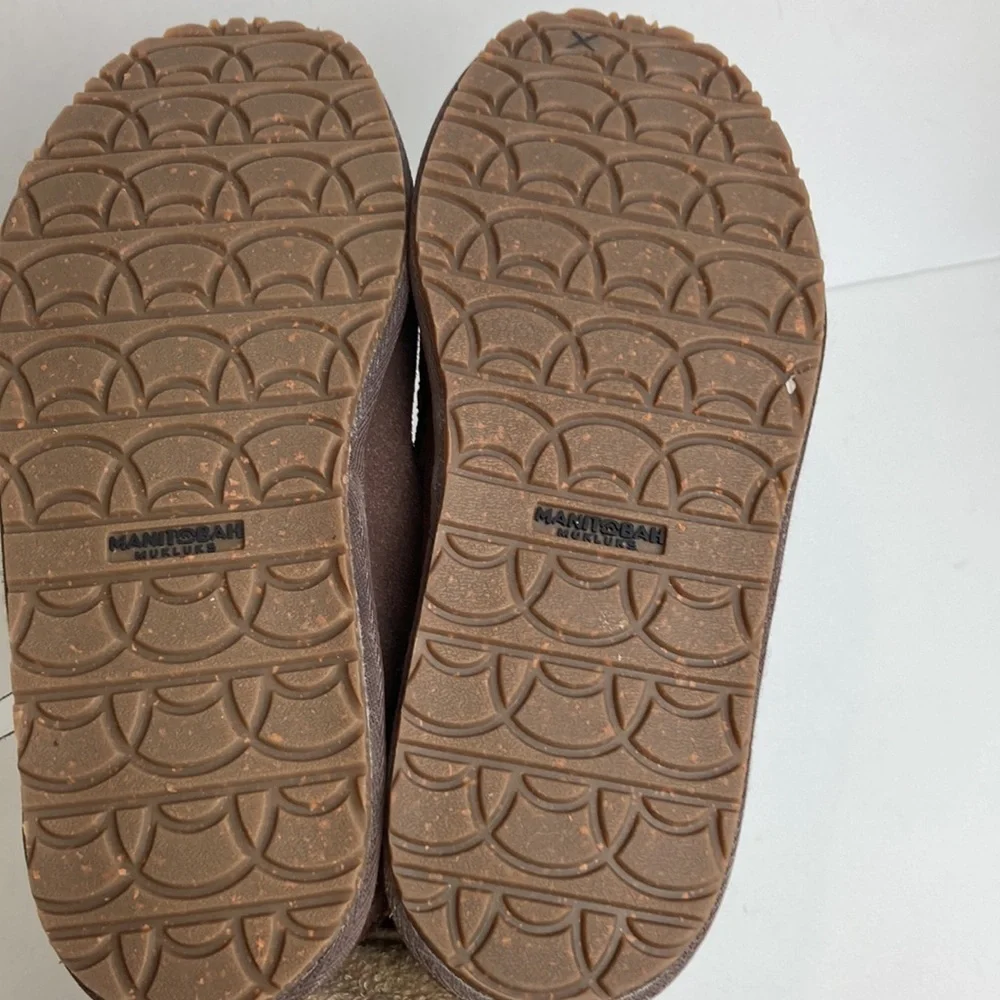 Manitobah Mukluks Sherling Lined Cabin Loafers Slippers Brown 9 Cottage Cabin